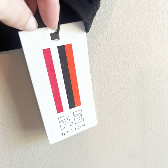 NWT PE Nation Matchplay Long Line Sports Bra in black size Small - Picture 6 of 7